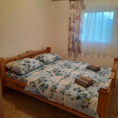 Ferienhaus Smjestaj Na Selu Dzebic - Pecka Mrkonjic Grad